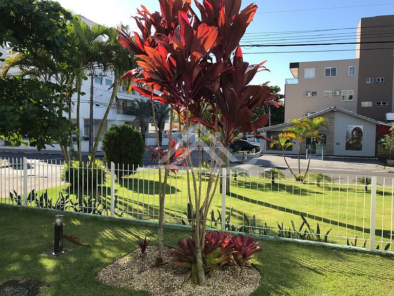 Apartment 1 Block from Jurerê Beach