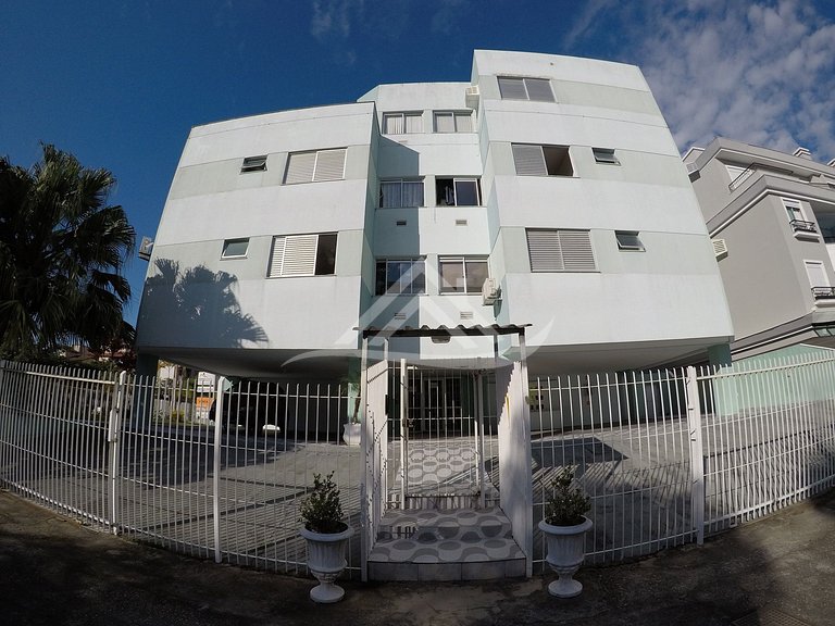 1 dormitório a 1 quadra da praia de Jurere