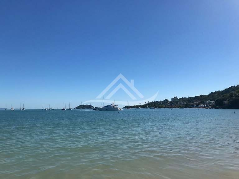 1 dormitório a 1 quadra da praia de Jurere