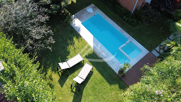 Casa Acogedora con Piscina en Jurerê Internacional