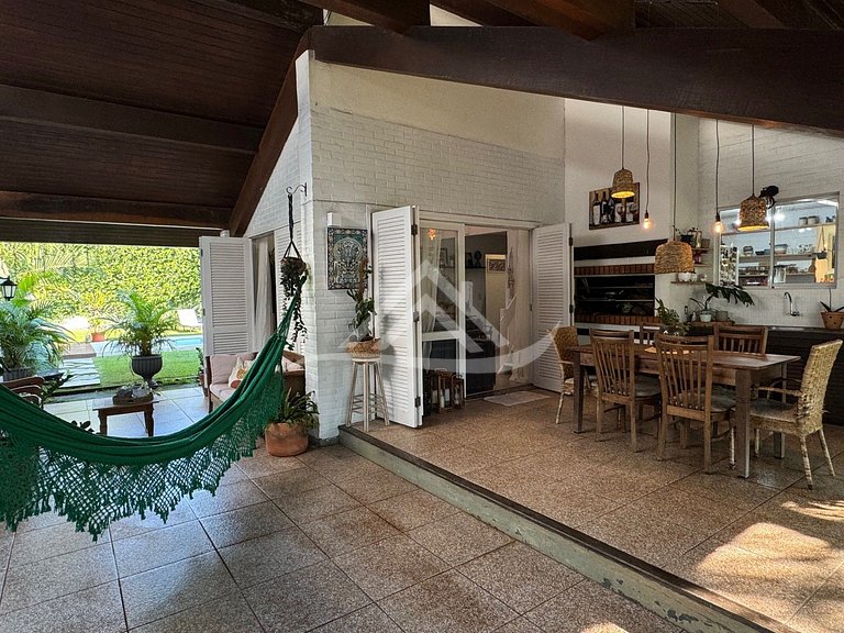 Casa Acogedora con Piscina en Jurerê Internacional