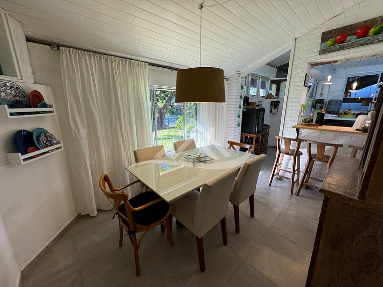 Casa Acogedora con Piscina en Jurerê Internacional