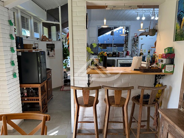 Casa Acogedora con Piscina en Jurerê Internacional