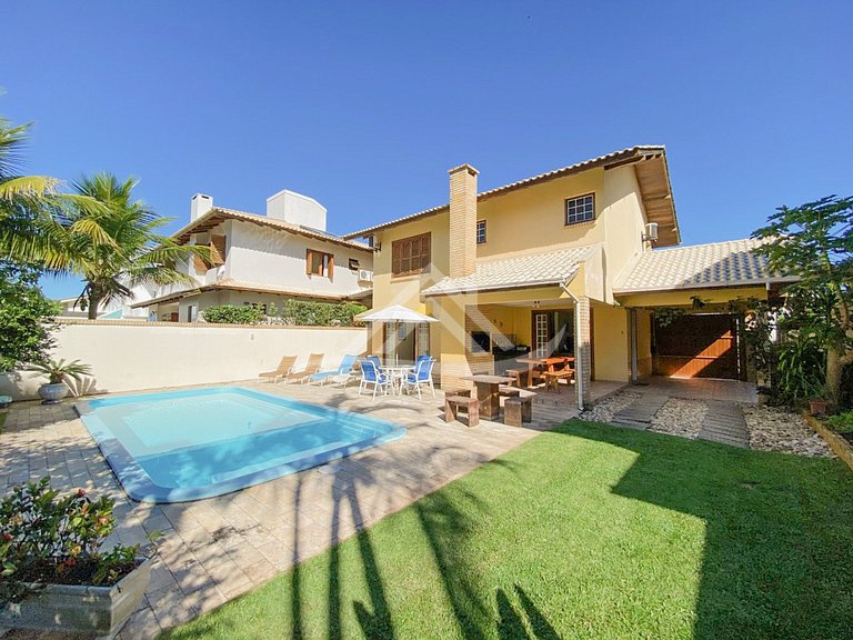 House with Pool 3 Bedrooms in Jurere