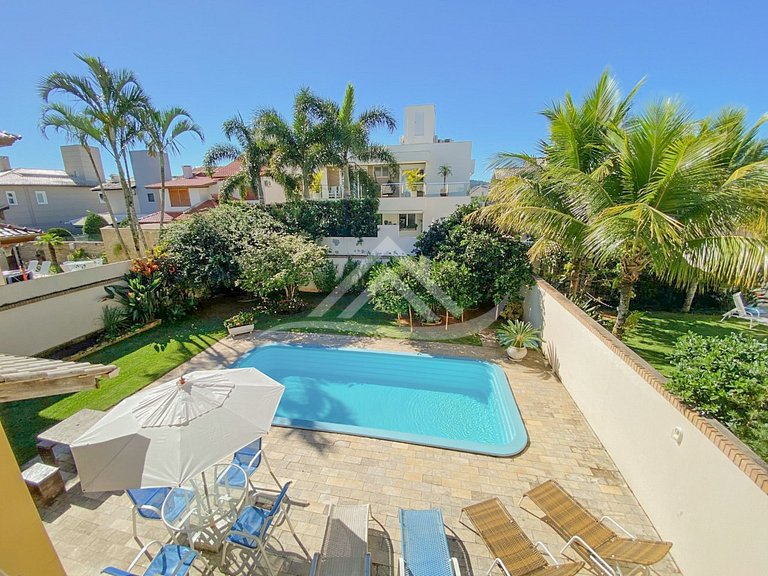 House with Pool 3 Bedrooms in Jurere