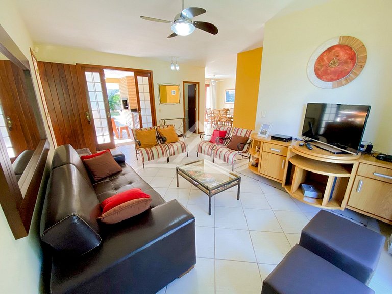 House with Pool 3 Bedrooms in Jurere