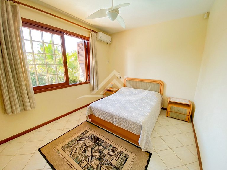 Casa com Piscina 3 Quartos em Jurerê Internacional