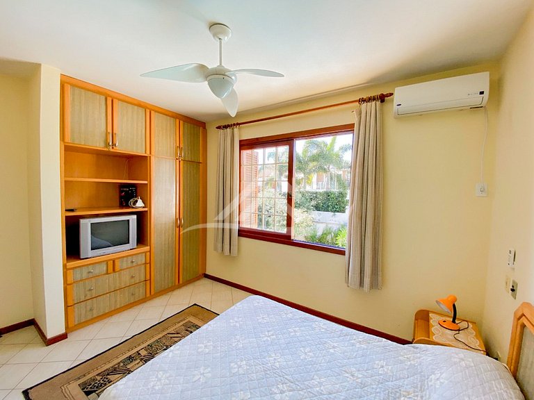 Casa com Piscina 3 Quartos em Jurerê Internacional