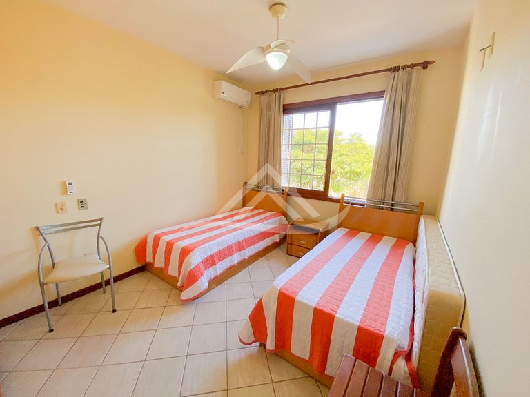Casa com Piscina 3 Quartos em Jurerê Internacional