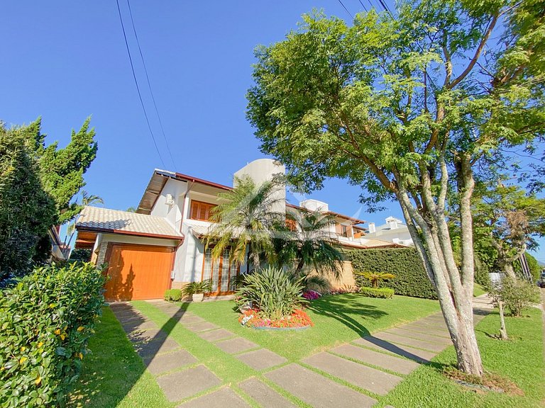 Casa con Piscina 3 Dormitorios en Jurerê