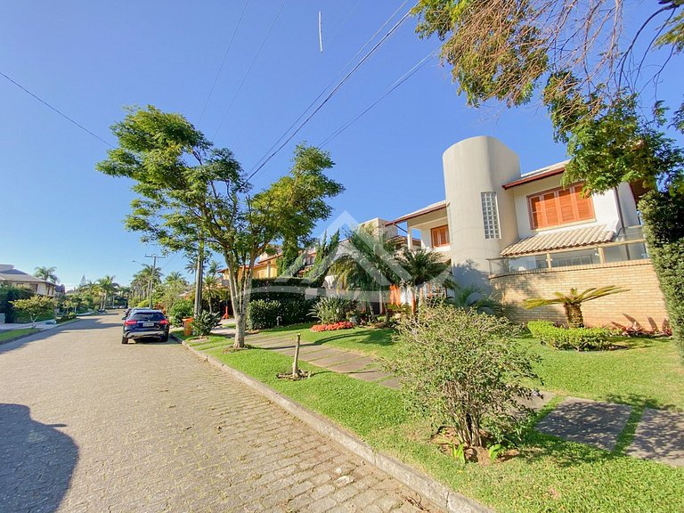 House with Pool 3 Bedrooms in Jurere