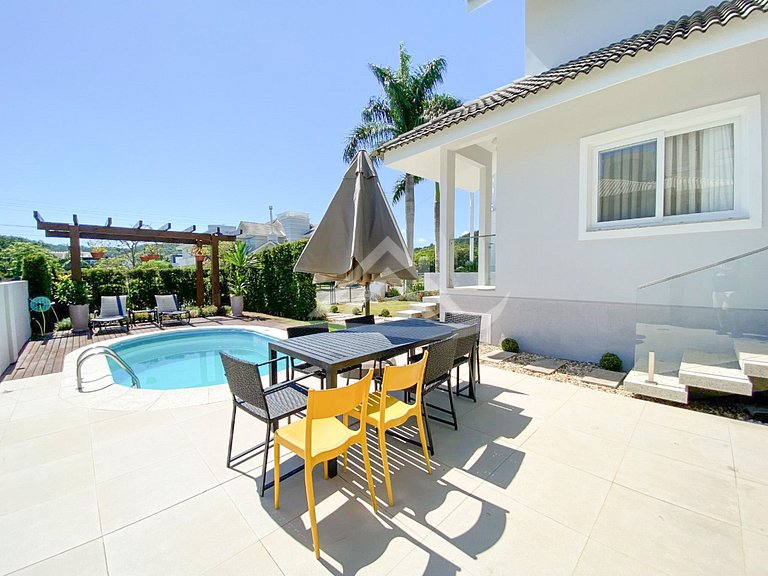 4 Suite House with Pool in Jurerê Internacional