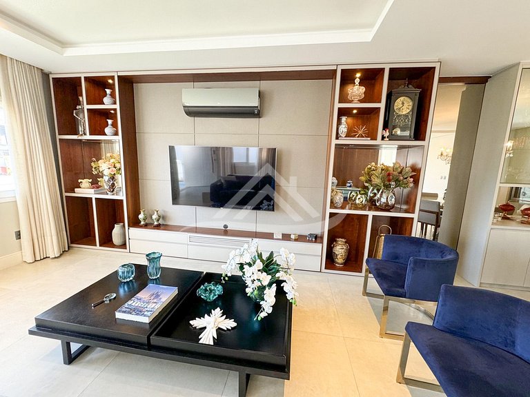 Casa 4 Suítes com Piscina em Jurerê Internacional