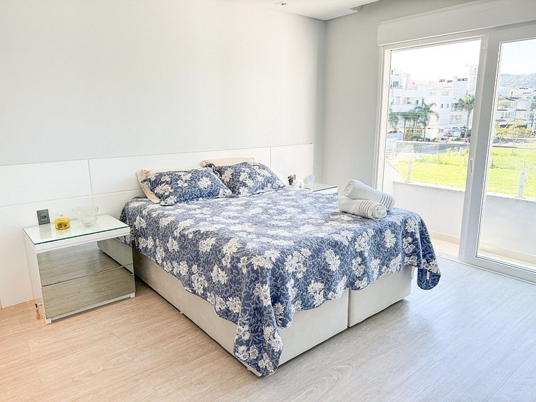 4 Suite House with Pool in Jurerê Internacional