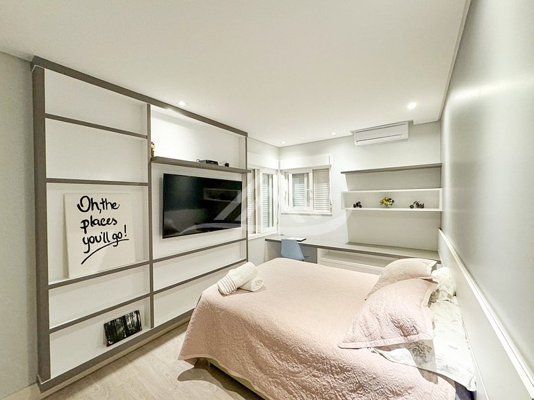 Casa 4 Suites con Piscina en Jurerê Internacional