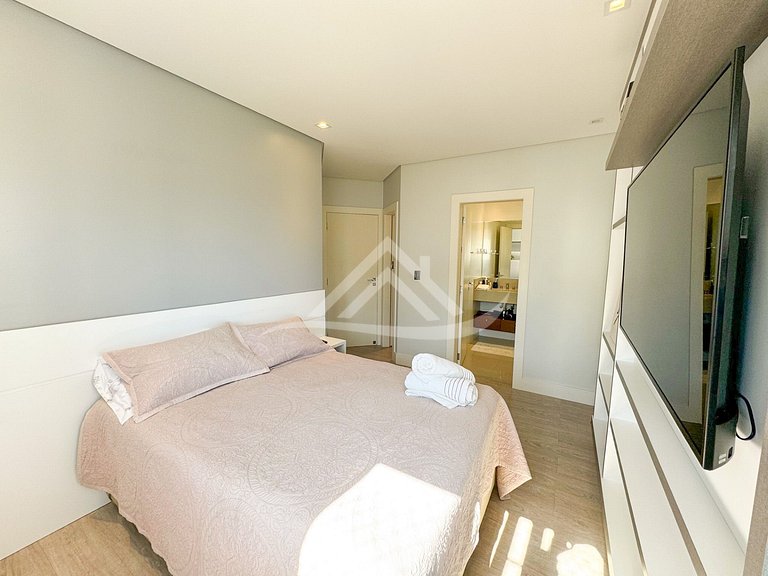 4 Suite House with Pool in Jurerê Internacional
