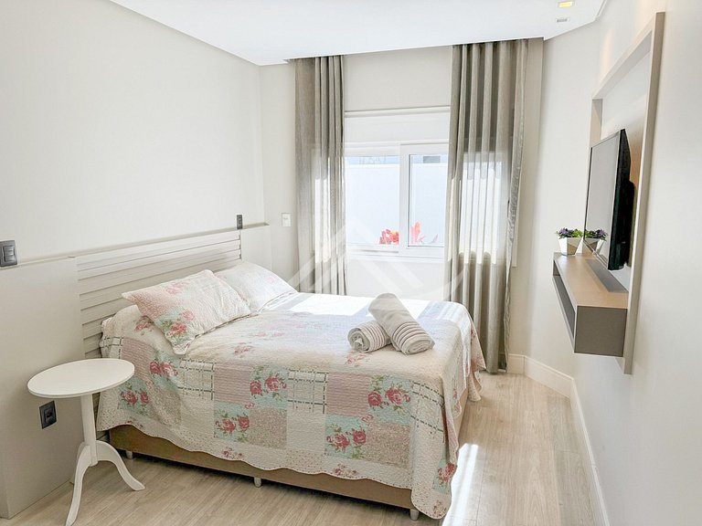 Casa 4 Suites con Piscina en Jurerê Internacional