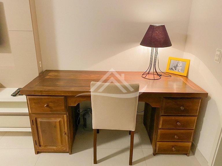 Apartamento a 1 Quadra da Praia de Jurerê