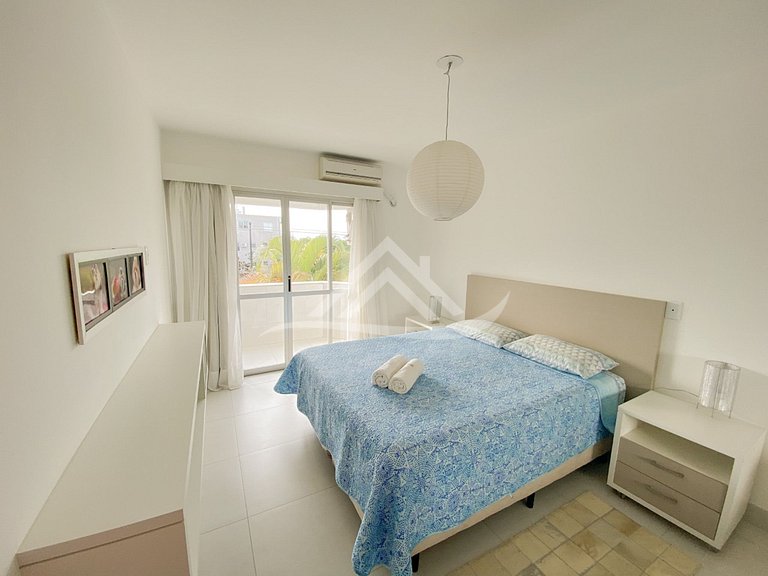 Apartment 1 Block from Jurerê Beach