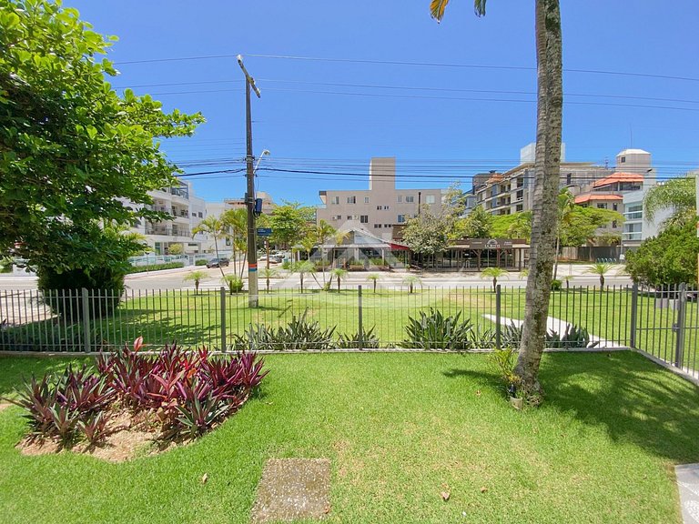 Apartamento a 1 Quadra da Praia de Jurerê
