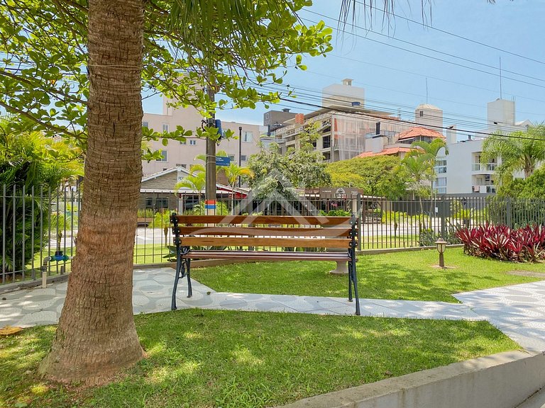 Apartamento a 1 Quadra da Praia de Jurerê