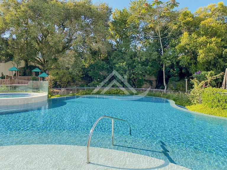 Jurerê Perfection in Every Detail with Lovely Pool