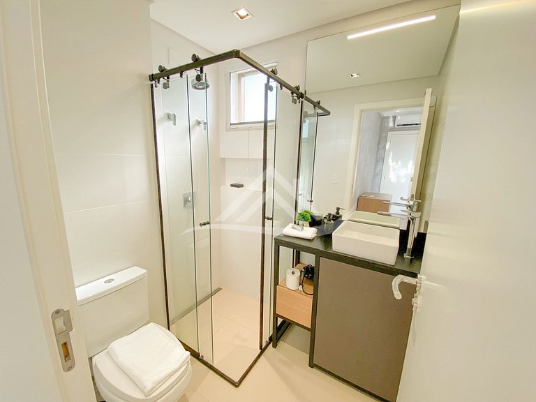 Jurere Internacional 2 suites hermoso y completo