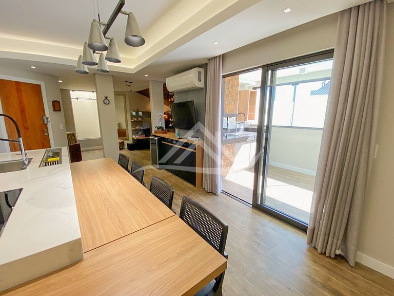 Linda Cobertura Jacuzzi Jurere Florianópolis