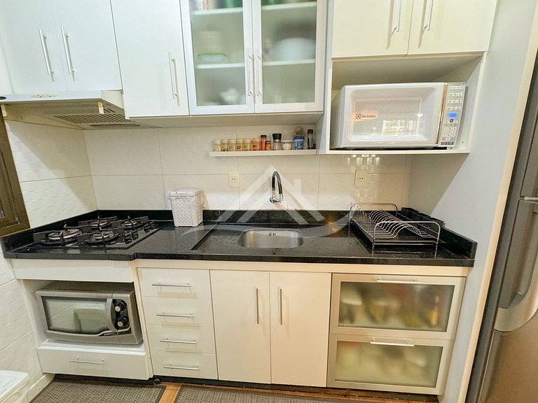 Amplo 2 dorms. 250m Praia de Jurere Florianópolis