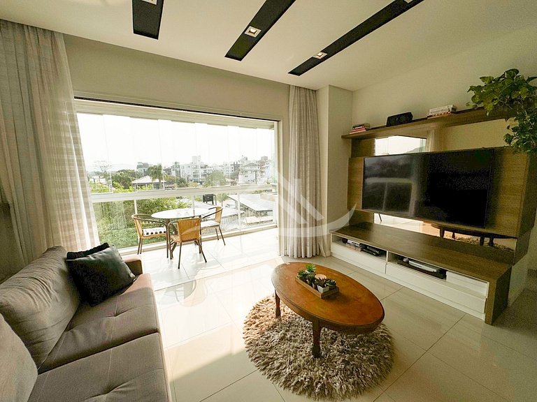 2 Bedroom Apartment 300m from Jurerê Beach