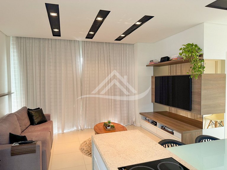 2 Bedroom Apartment 300m from Jurerê Beach