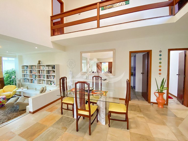 Casa con Piscina 3 Suites en Jurerê Internacional