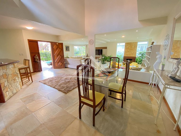 Casa con Piscina 3 Suites en Jurerê Internacional