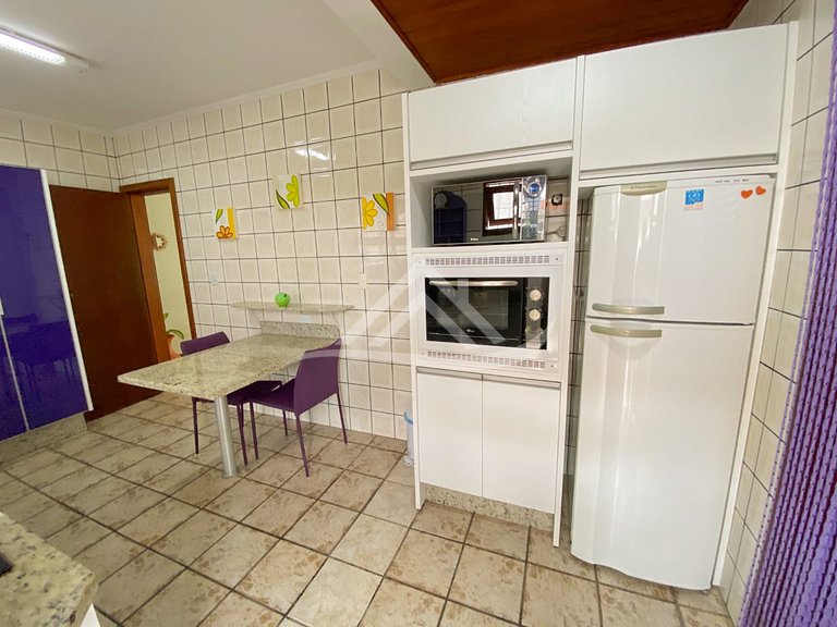 House with Pool 3 Suites in Jurere Internacional