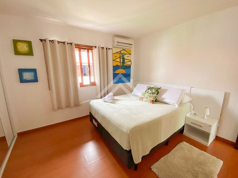 Casa com Piscina 3 Suítes em Jurerê Internacional