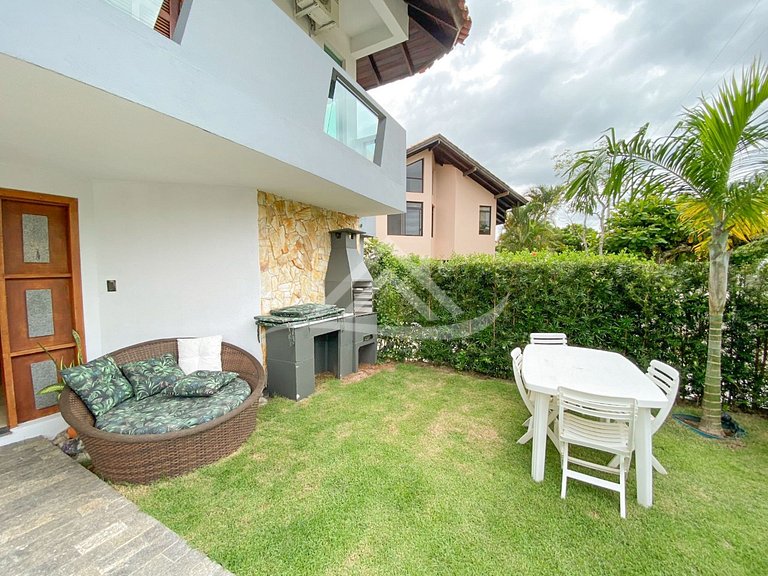 Casa com Piscina 3 Suítes em Jurerê Internacional