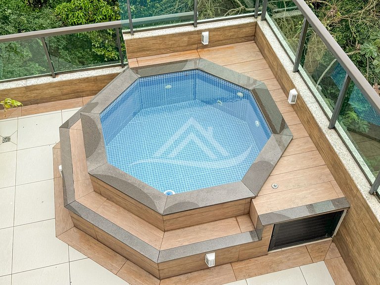 Cobertura Duplex com Piscina Privativa em Jurerê