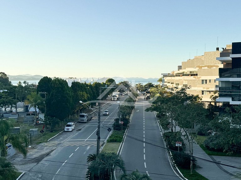 Penthouse with Sea View and Pool in Jurerê