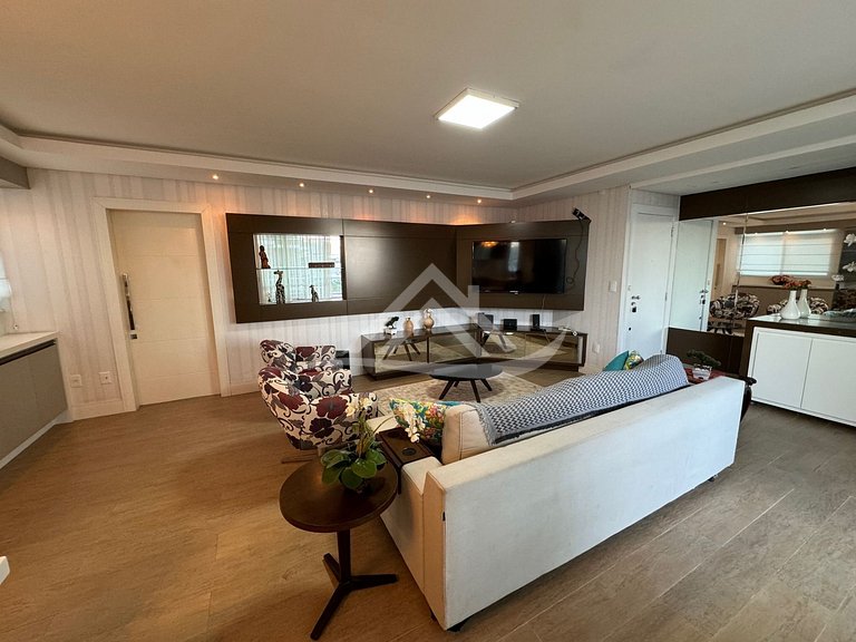 Penthouse with Sea View and Pool in Jurerê