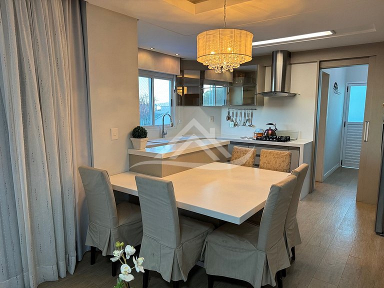 Penthouse with Sea View and Pool in Jurerê