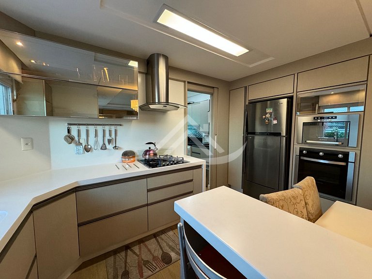 Penthouse with Sea View and Pool in Jurerê