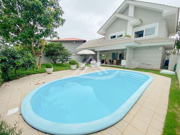 Casa com Piscina 4 Quartos em Jurerê Internacional