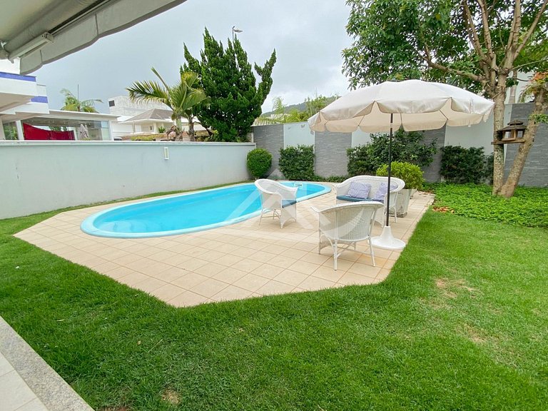 Casa con Piscina 4 Dormitorios en Jurerê