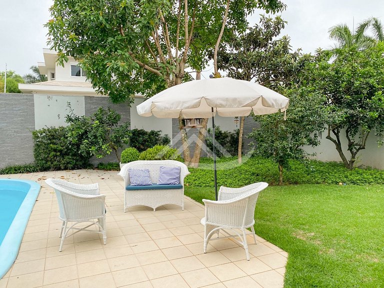 House with Pool 4 Bedrooms in Jurere Internacional