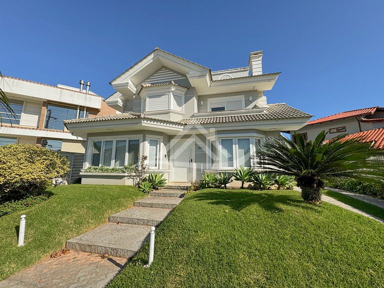 Casa com Piscina 4 Quartos em Jurerê Internacional