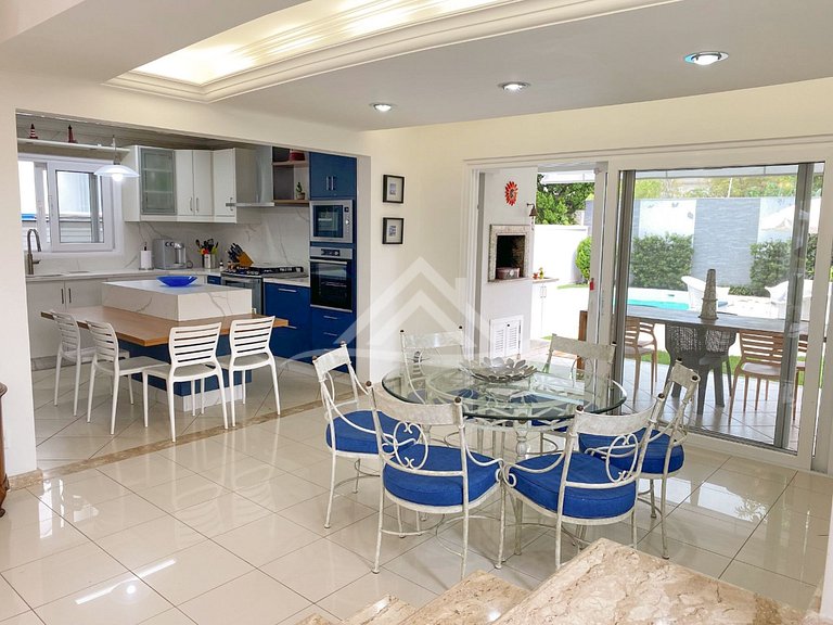 Casa con Piscina 4 Dormitorios en Jurerê