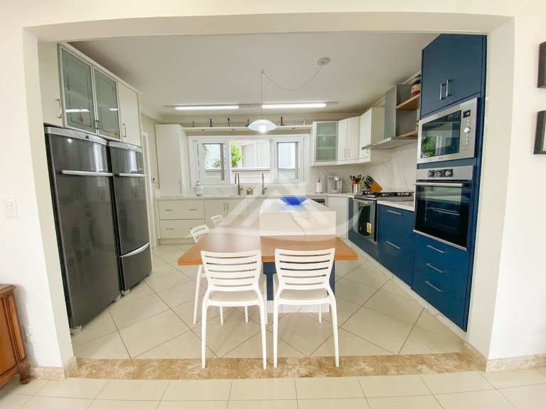 Casa con Piscina 4 Dormitorios en Jurerê