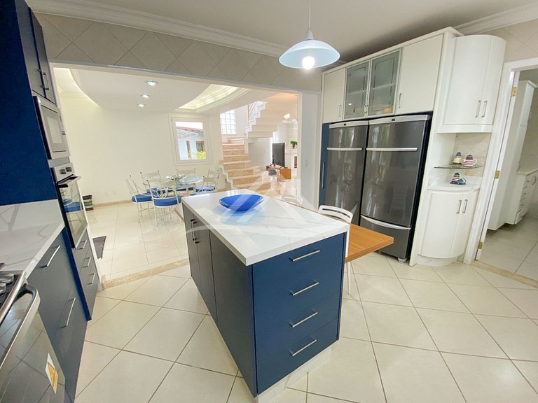 Casa com Piscina 4 Quartos em Jurerê Internacional