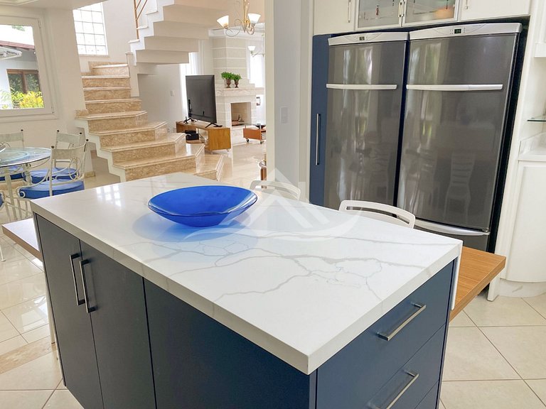 Casa com Piscina 4 Quartos em Jurerê Internacional