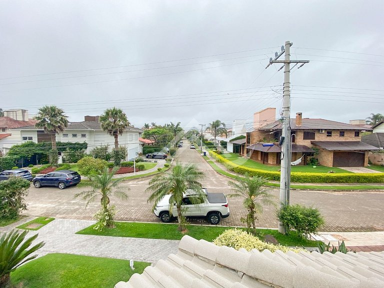 Casa com Piscina 4 Quartos em Jurerê Internacional